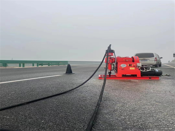 志丹马路路基路面开裂下沉注浆加固灌浆